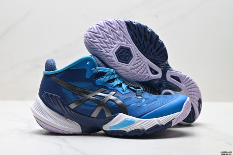 Asics Metarise volleyball shoes, made with a woven mesh upper, offering comfort, slip resistance, durability, and breathability.