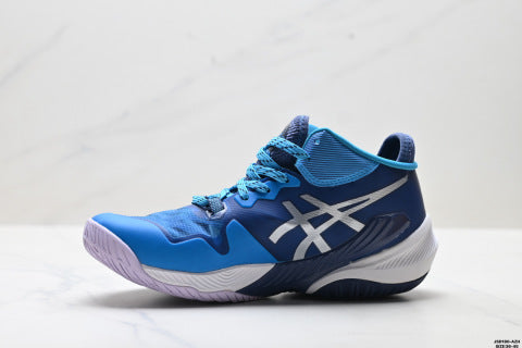 Asics Metarise volleyball shoes, made with a woven mesh upper, offering comfort, slip resistance, durability, and breathability.
