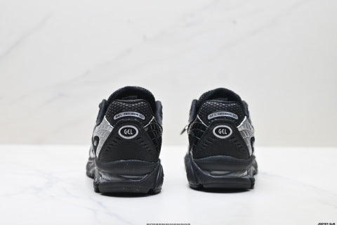 Asics GEL-Nimbus 10.1 Sneakers: Trendy, durable, low-top casual running shoes with patchwork design.