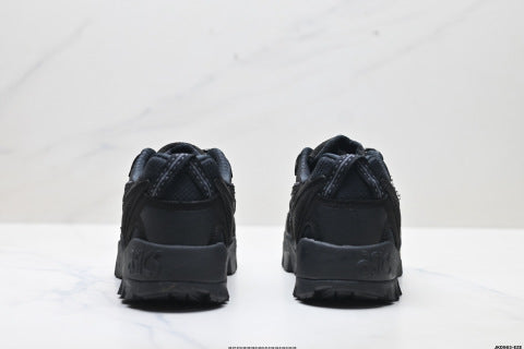 Asics Gel-Pickax Hiking Shoes: Shock-absorbing, slip-resistant, wear-resistant, lightweight, and suitable for outdoor use.