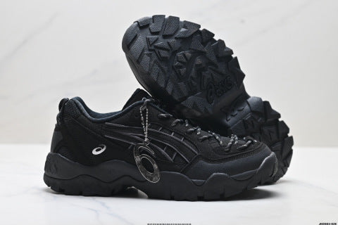 Asics Gel-Pickax Hiking Shoes: Shock-absorbing, slip-resistant, wear-resistant, lightweight, and suitable for outdoor use.
