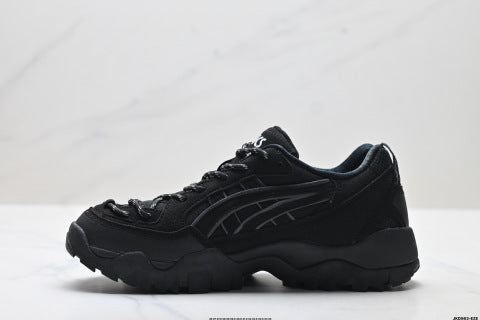 Asics Gel-Pickax Hiking Shoes: Shock-absorbing, slip-resistant, wear-resistant, lightweight, and suitable for outdoor use.