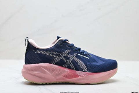 Asics NOVABLAST 5 LE Sneakers: Lightweight, breathable, cushioned, casual running shoes.