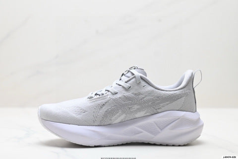 Asics NOVABLAST 5 LE Running Shoes for Men and Women: Lightweight, Breathable, Cushioned, and Suitable for Sports.