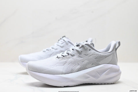 Asics NOVABLAST 5 LE Running Shoes for Men and Women: Lightweight, Breathable, Cushioned, and Suitable for Sports.