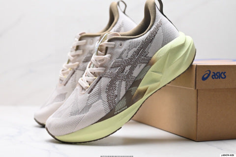 Asics NOVABLAST 5 LE series running shoes for men and women, breathable and cushioned outdoor sports shoes.