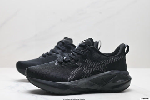 Asics NOVABLAST 5 LE series running shoes for men and women, breathable and cushioned outdoor sports shoes.