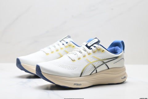 ASICS GEL-KAYANO 32 PLATINUM Running Shoes: Low-top, lightweight, professional running shoes.