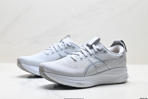 ASICS GEL-KAYANO 32 PLATINUM Running Shoes: Low-top, lightweight, professional running shoes.