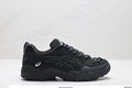 Asics GEL-PICKAX athletic shoes, suitable for hiking, outdoor activities, and providing shock absorption.