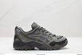 Asics GEL-PICKAX athletic shoes, suitable for hiking, outdoor activities, and providing shock absorption.