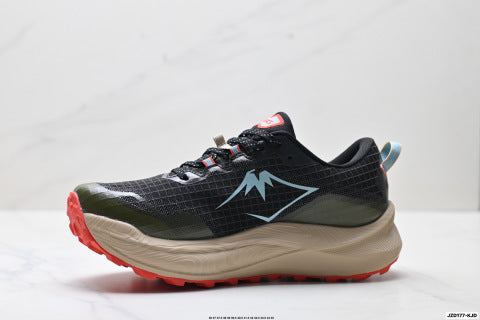 ASICS GEL-TRABUCO MAX 3 Running Shoes: Breathable Mesh, Durable, Suitable for Trail Running.