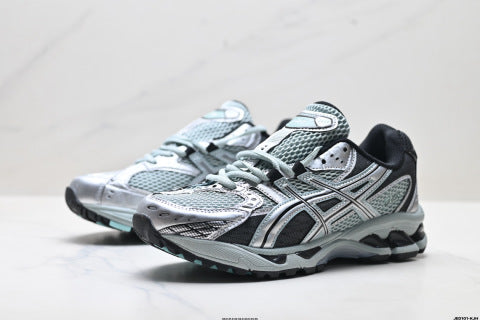 ASICS Gel-Nimbus 10.1 Sneakers: Trendy, Durable, Low-top Casual Running Shoes