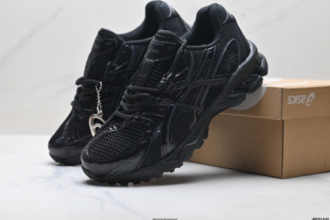 ASICS Gel-Nimbus 10.1 Sneakers: Trendy, Durable, Low-top Casual Running Shoes