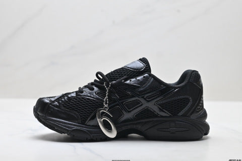ASICS Gel-Nimbus 10.1 Sneakers: Trendy, Durable, Low-top Casual Running Shoes