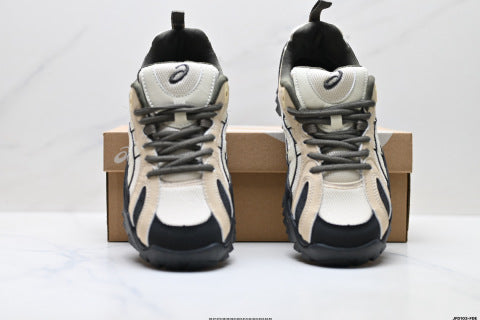 Asics Gel-Truck hiking shoes: shock-absorbing, slip-resistant, lightweight, and functional outdoor shoes.