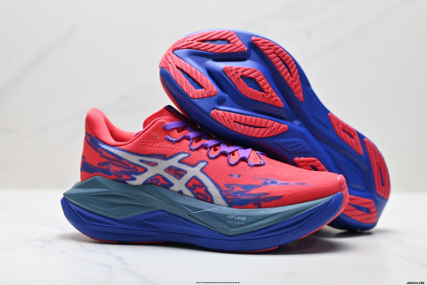 Asics SUPERBLAST 3 athletic shoes: comfortable and soft, with non-slip and durable mesh fabric, perfect for training and running.