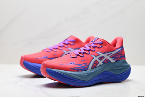 Asics SUPERBLAST 3 athletic shoes: comfortable and soft, with non-slip and durable mesh fabric, perfect for training and running.