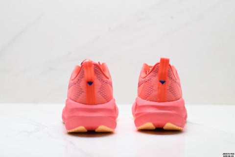 Asics NOVABLAST 5 CP Sneakers: Low-top, lightweight, breathable, cushioned casual running shoes.